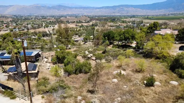 2 Vista Del Valle, Hemet, CA 92544