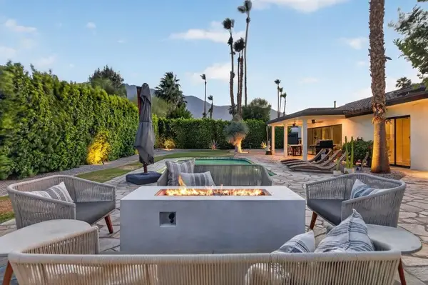 1055 E Louise Drive, Palm Springs, CA 92262