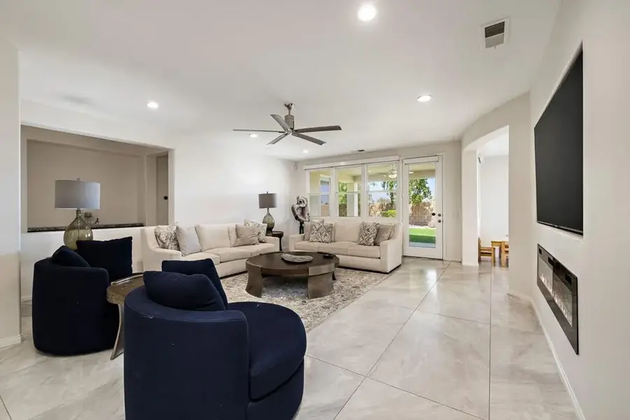 41372 Gaslight Avenue, Bermuda Dunes, CA 92203 - #3