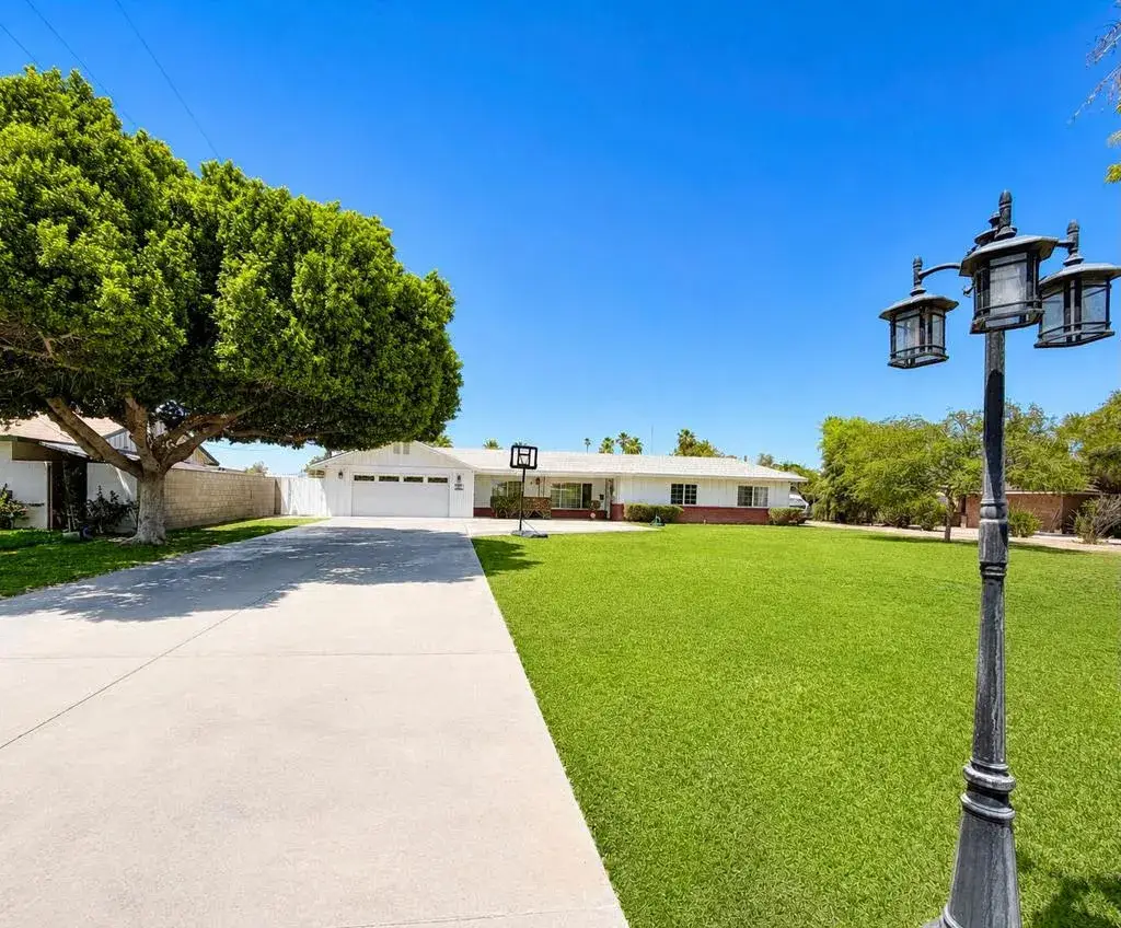 325 E Chanslor Way, Blythe, CA 92225 - #1