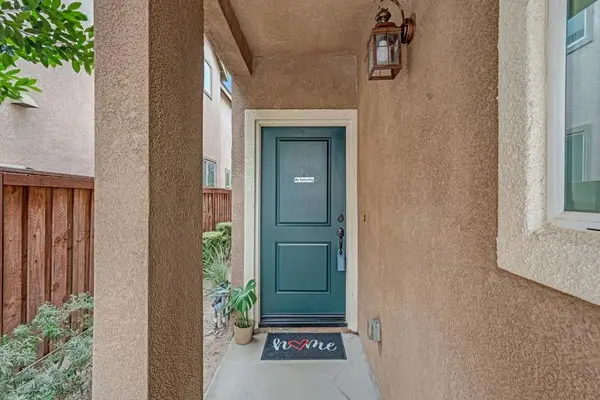 277 Bloomington Avenue #207, Rialto, CA 92376