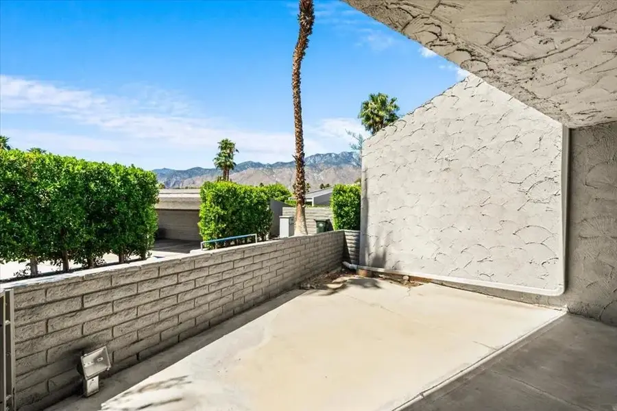 2620 N Whitewater Club Drive #D, Palm Springs, CA 92262 - #2