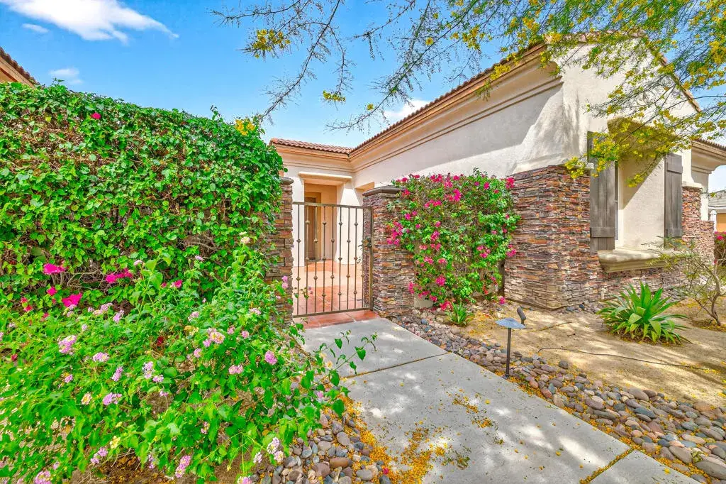 120 Tesori Drive, Palm Desert, CA 92211 - #1