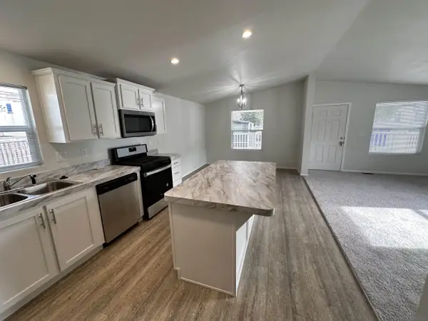 22899 Byron Rd #29, Crestline, CA 92325