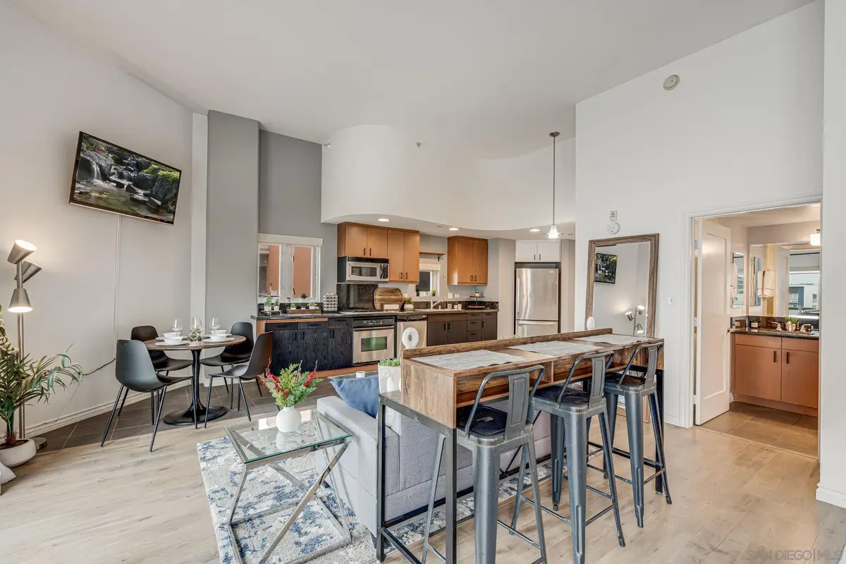 550 15th St #809, San Diego, CA 92101 - Image #1