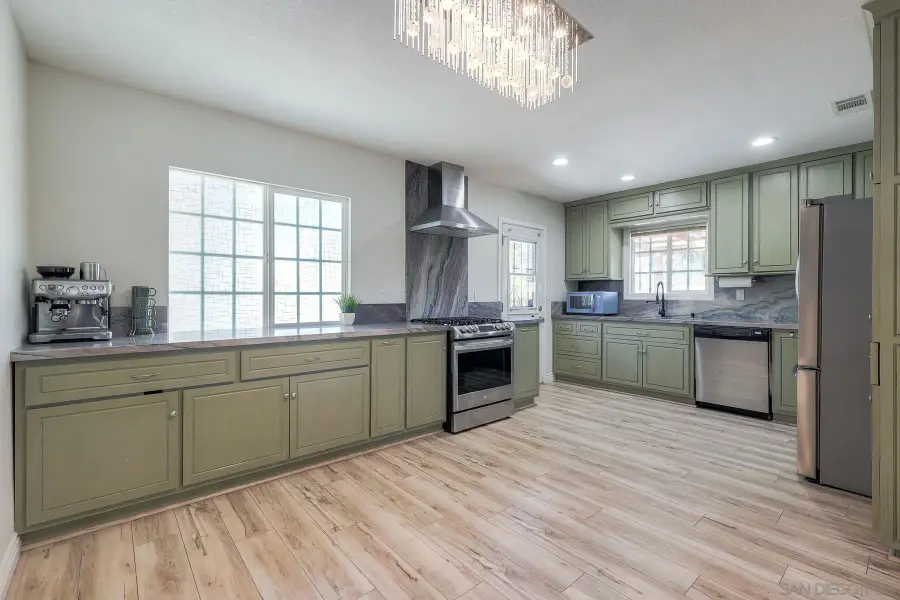 8734 Atlas View Dr, Santee, CA 92071 - Image #2