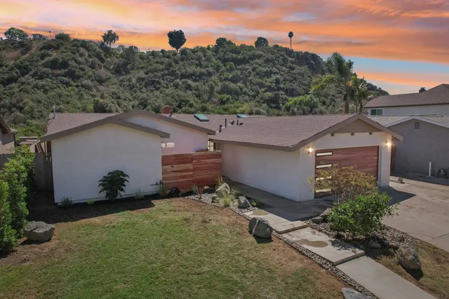 5011 Gardena Ave, San Diego, CA 92110 - Image #2