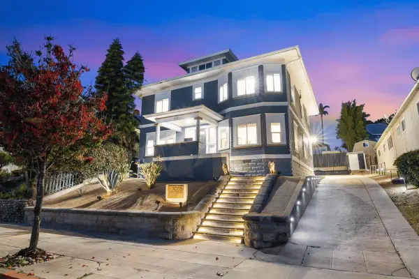 1055 21st, San Diego, CA 92102