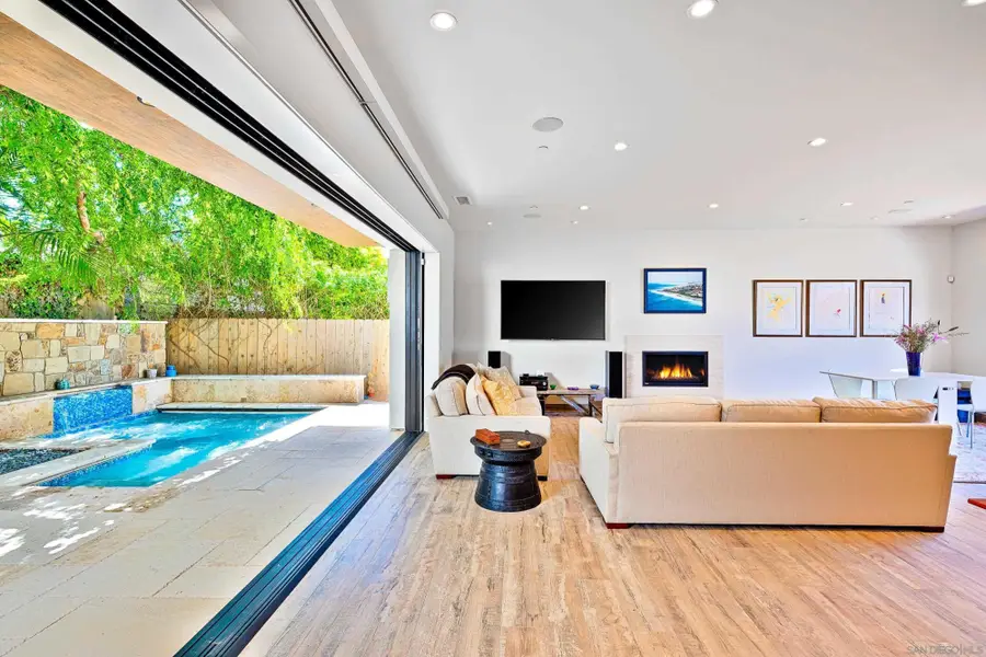 8477 El Paseo Grande, La Jolla, CA 92037 - Image #3