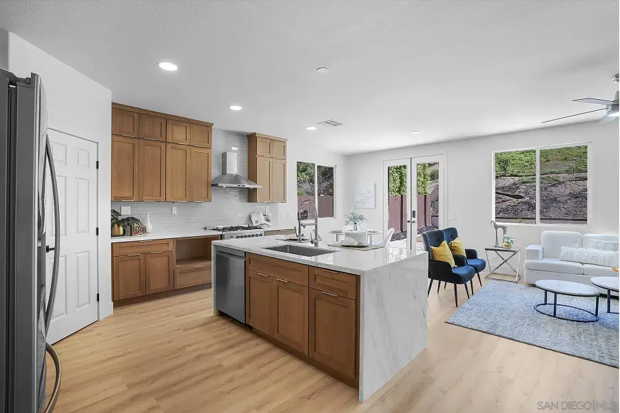 1120 Parkview Dr, Oceanside, CA 92057 - Image #2