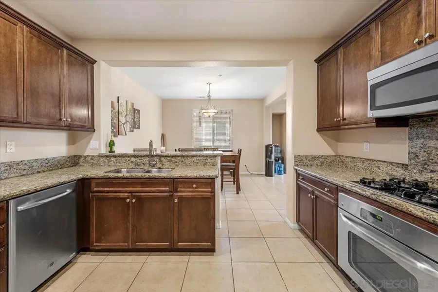 1733 Cripple Creek Dr #4, Chula Vista, CA 91915 - Image #3