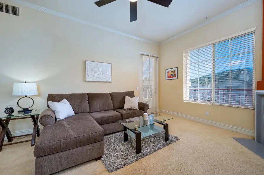 12368 Carmel Country Rd #303, San Diego, CA 92130 - Image #3