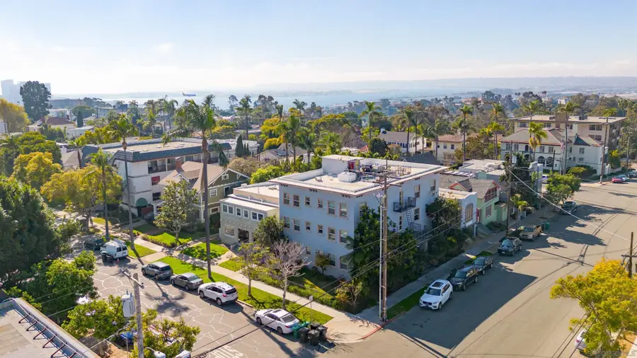 237 Spruce St, San Diego, CA 92103 - Image #2