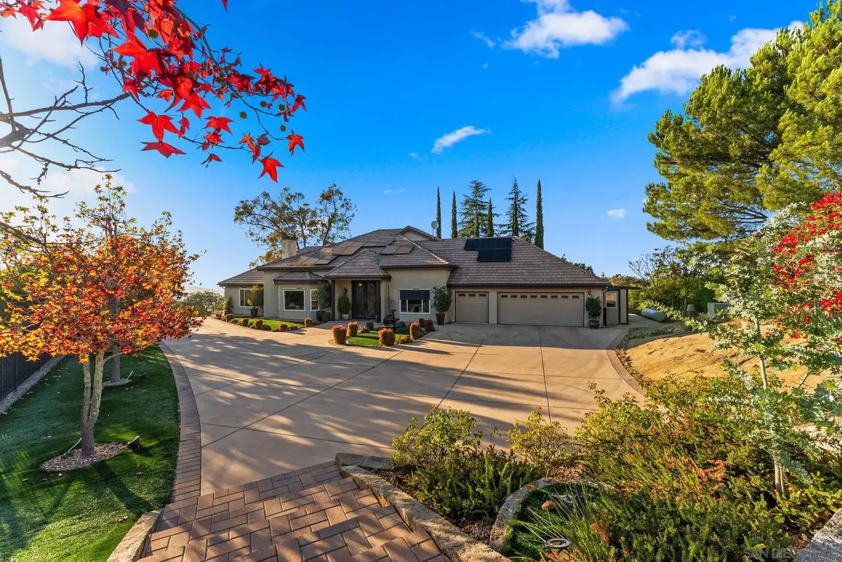 29059 Meadow Glen Way W, Escondido, CA 92026 - Image #1