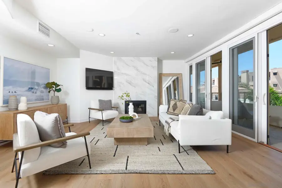 302 Prospect St #6, La Jolla, CA 92037 - Image #2