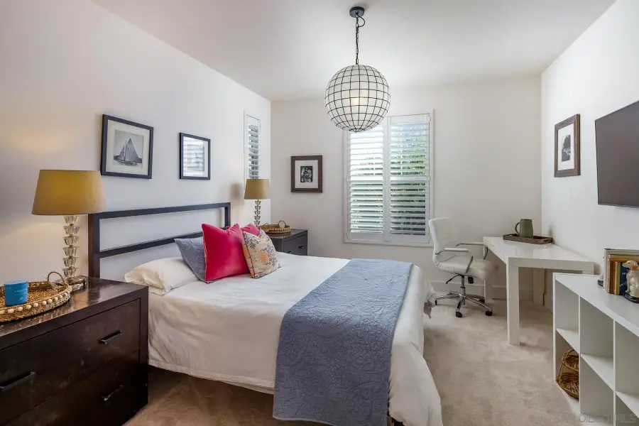 939 Moonstone Ct, Encinitas, CA 92024 - Image #3