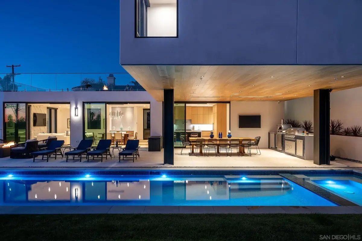 1605 Burgundy Rd, Encinitas, CA 92024 - Image #1