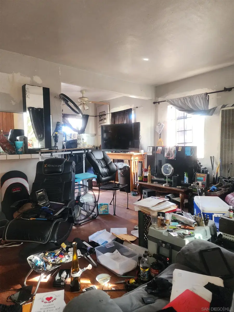 515 Iona Dr, San Diego, CA 92114 - Image #3