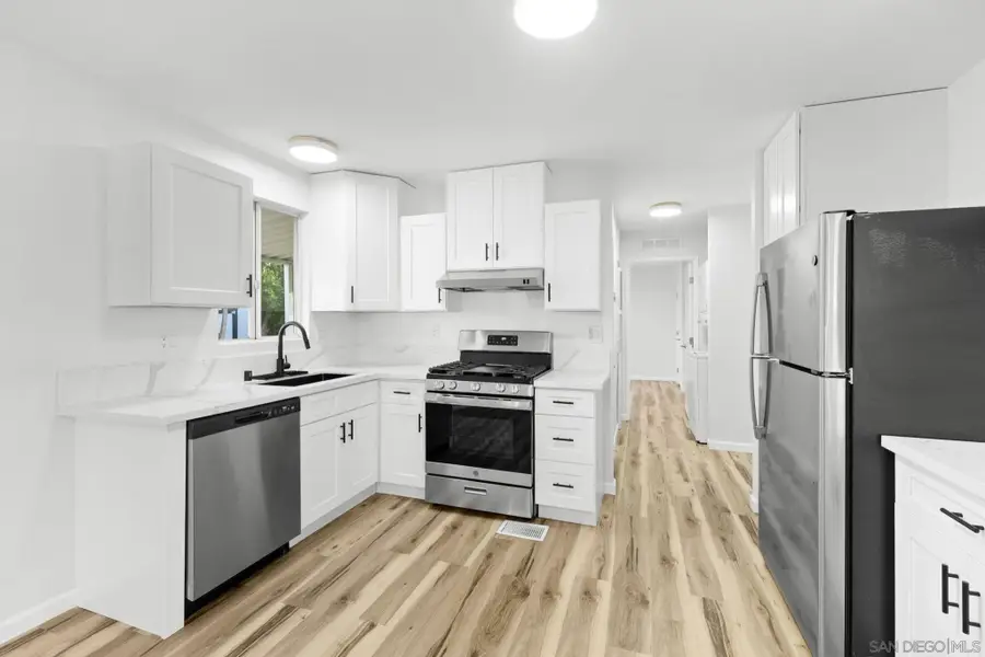 450 E Bradley Ave #18, El Cajon, CA 92021 - Image #2