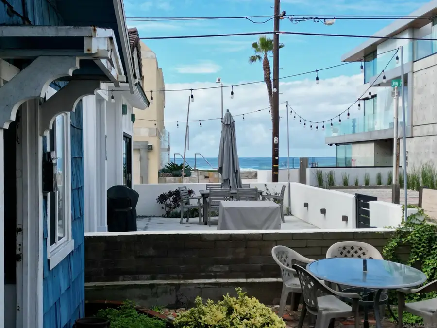 719 Jersey Ct, San Diego, CA 92109 - Image #2