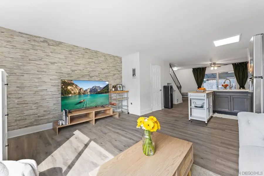 445 Ridgeway Ct, Spring Valley, CA 91977 - Image #2