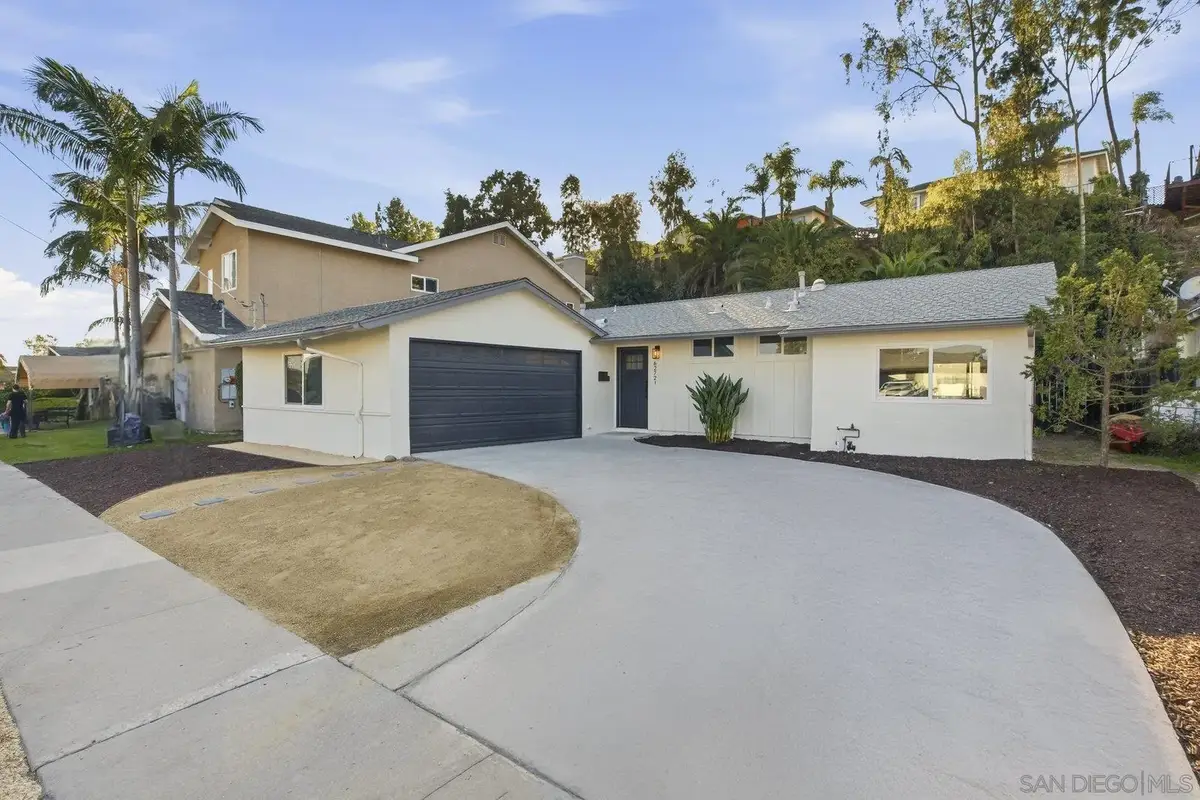 6272 S Lake Ct, San Diego, CA 92119 - Image #1