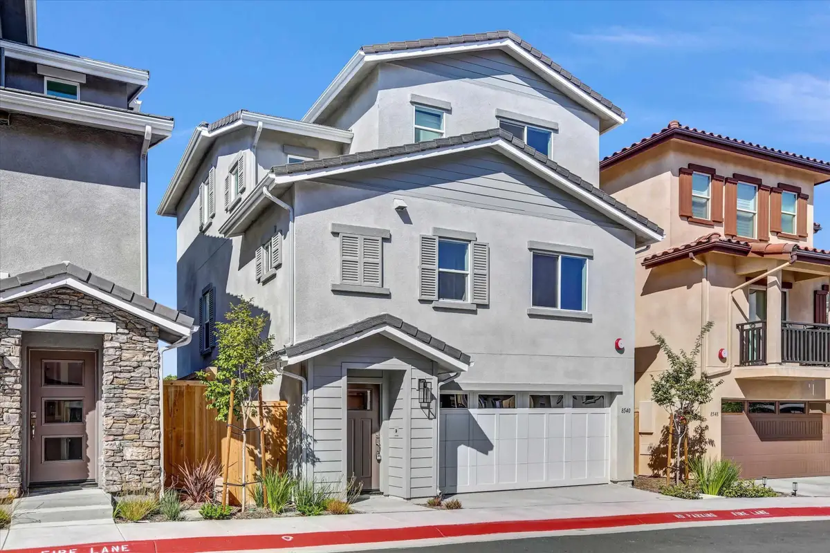 8540 Vista Azul Pl, Lemon Grove, CA 91945 - Image #1