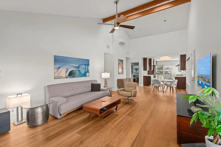 8222 Caminito Modena, La Jolla, CA 92037 - Image #3