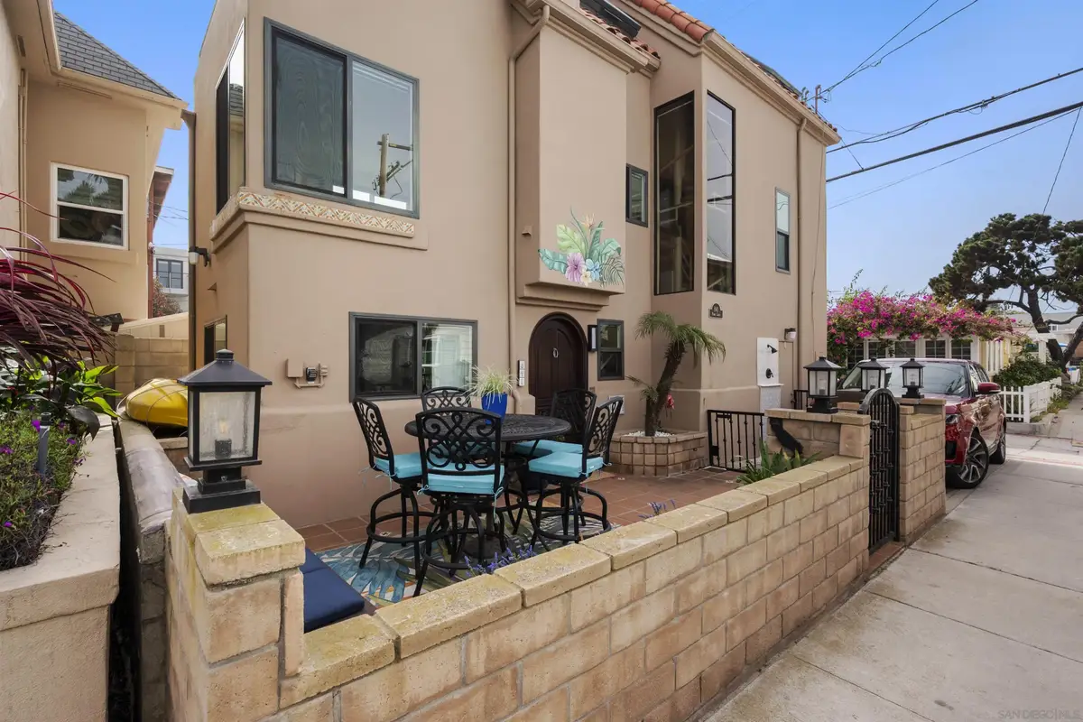 841 Pismo Ct, San Diego, CA 92109 - Image #1
