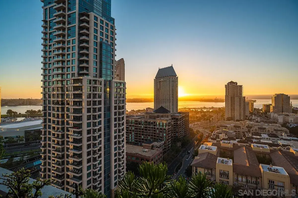 645 Front Street #2102, San Diego, CA 92101 - Image #1