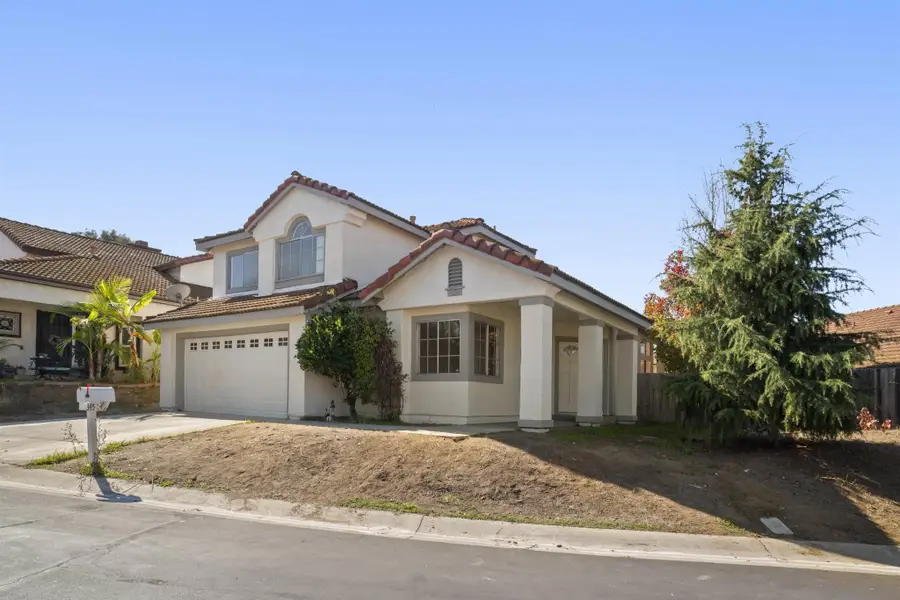 345 Paseo Marguerita, Vista, CA 92084 - Image #2