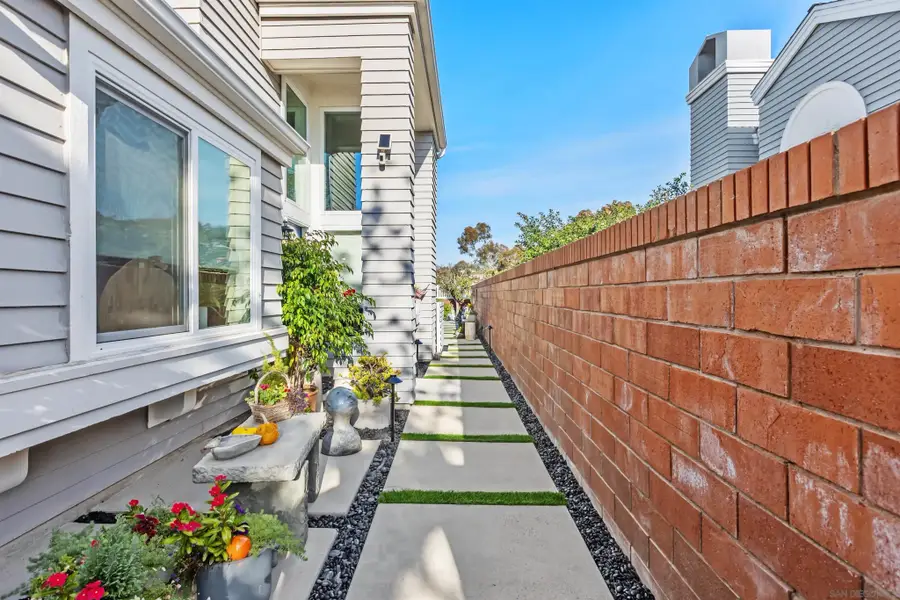 7030 Lantana Ter, Carlsbad, CA 92011 - Image #2