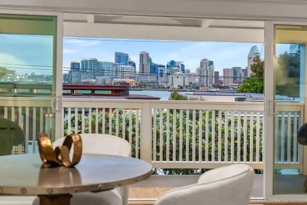 420 1st St, Coronado, CA 92118