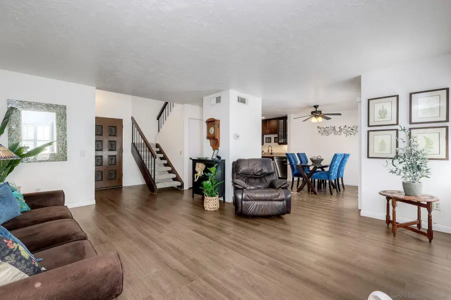 1122 Via Loma Vis, El Cajon, CA 92019 - Image #3