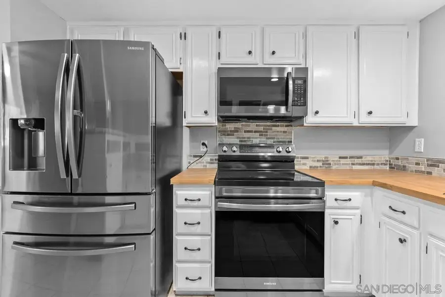 23823 Green Haven Ln, Ramona, CA 92065 - Image #3