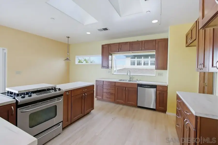 131 Scenic Dr, El Cajon, CA 92021 - Image #3