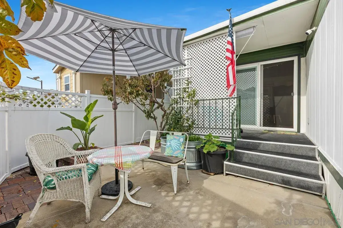 61 Hummingbird Ln, Oceanside, CA 92057 - Image #1