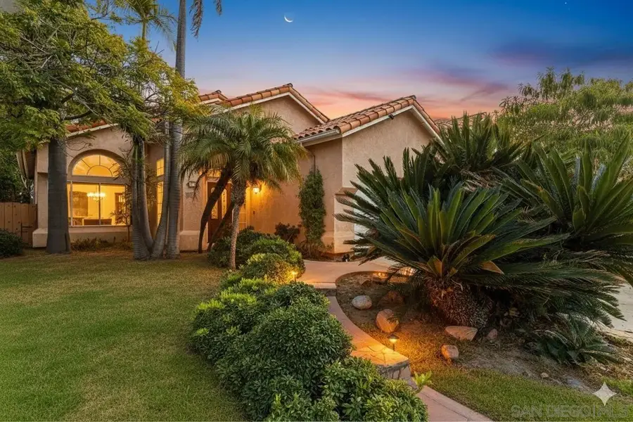 1672 Olympus Loop Dr, Vista, CA 92081 - Image #2