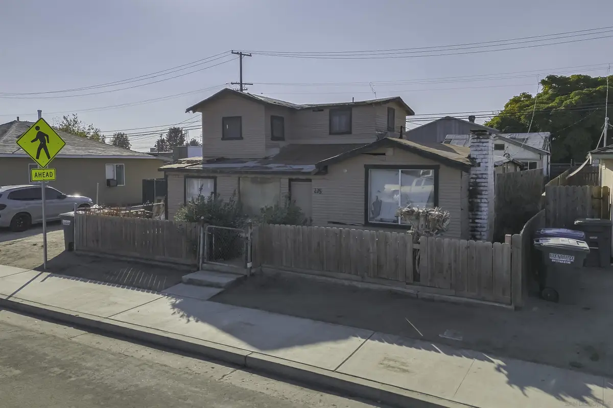 235 E 1st St, Buttonwillow, CA 93206 - Image #1