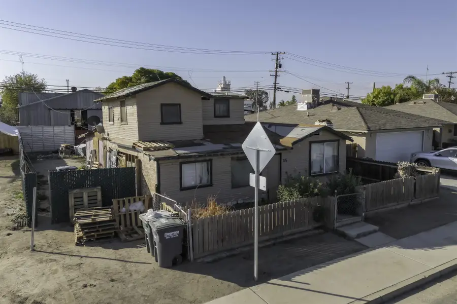 235 E 1st St, Buttonwillow, CA 93206 - Image #2