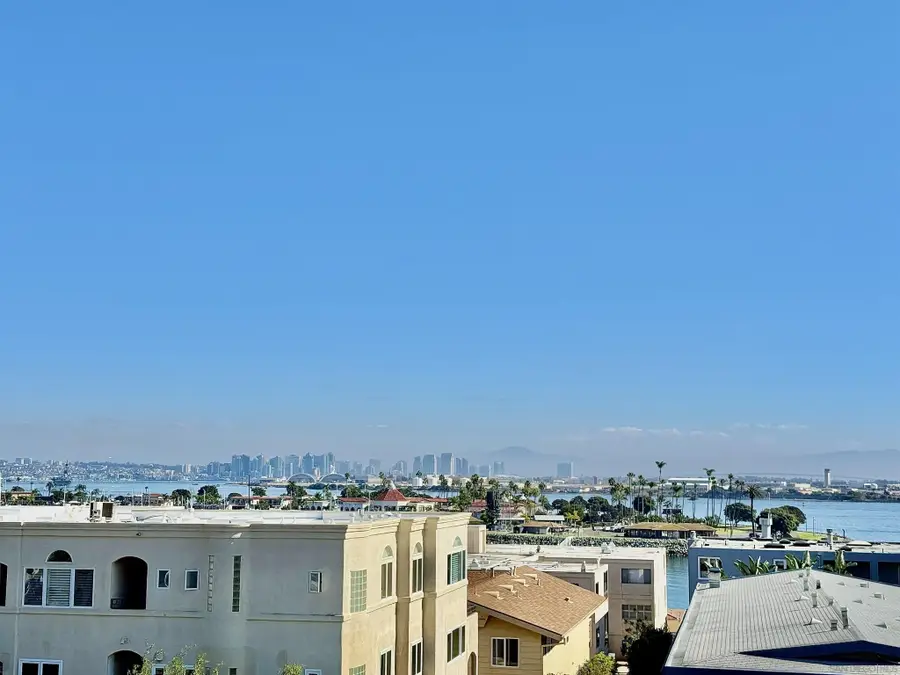 370 Rosecrans St #302, San Diego, CA 92106 - Image #2