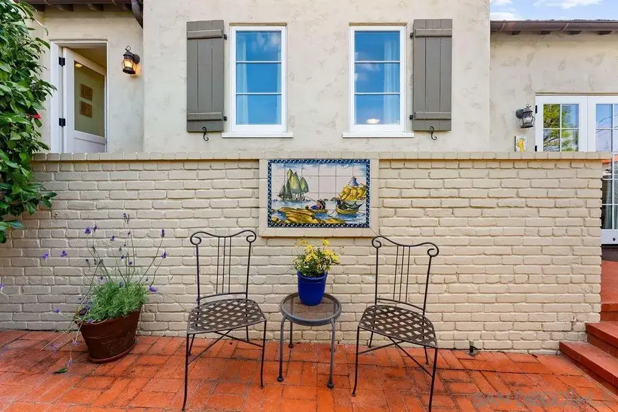 7725 Whitefield Pl, La Jolla, CA 92037 - Image #3