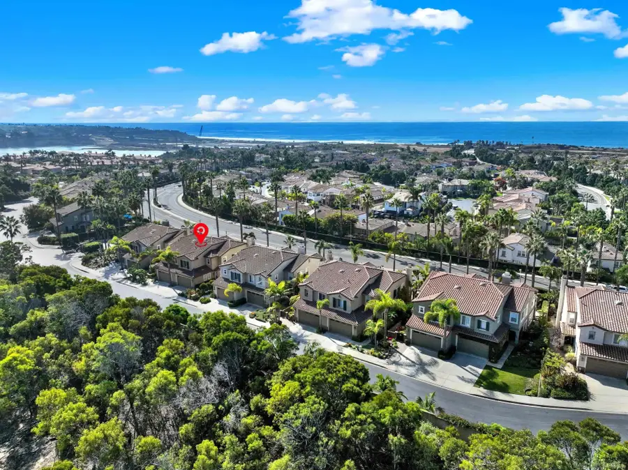 7435 Neptune Dr, Carlsbad, CA 92011 - Image #3