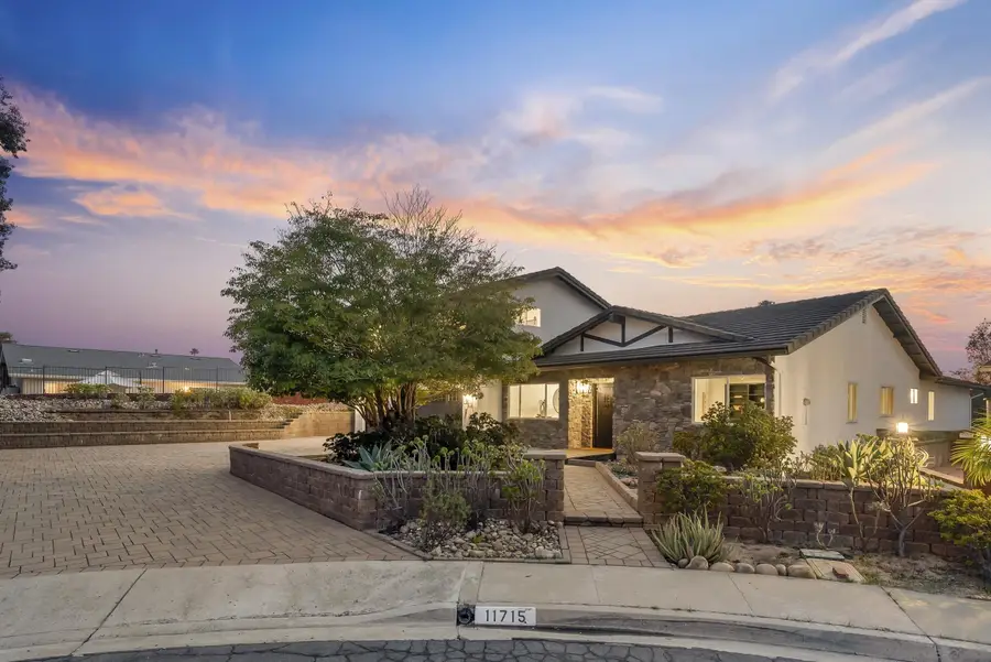 11715 Lake Grove Ct, San Diego, CA 92131 - Image #2