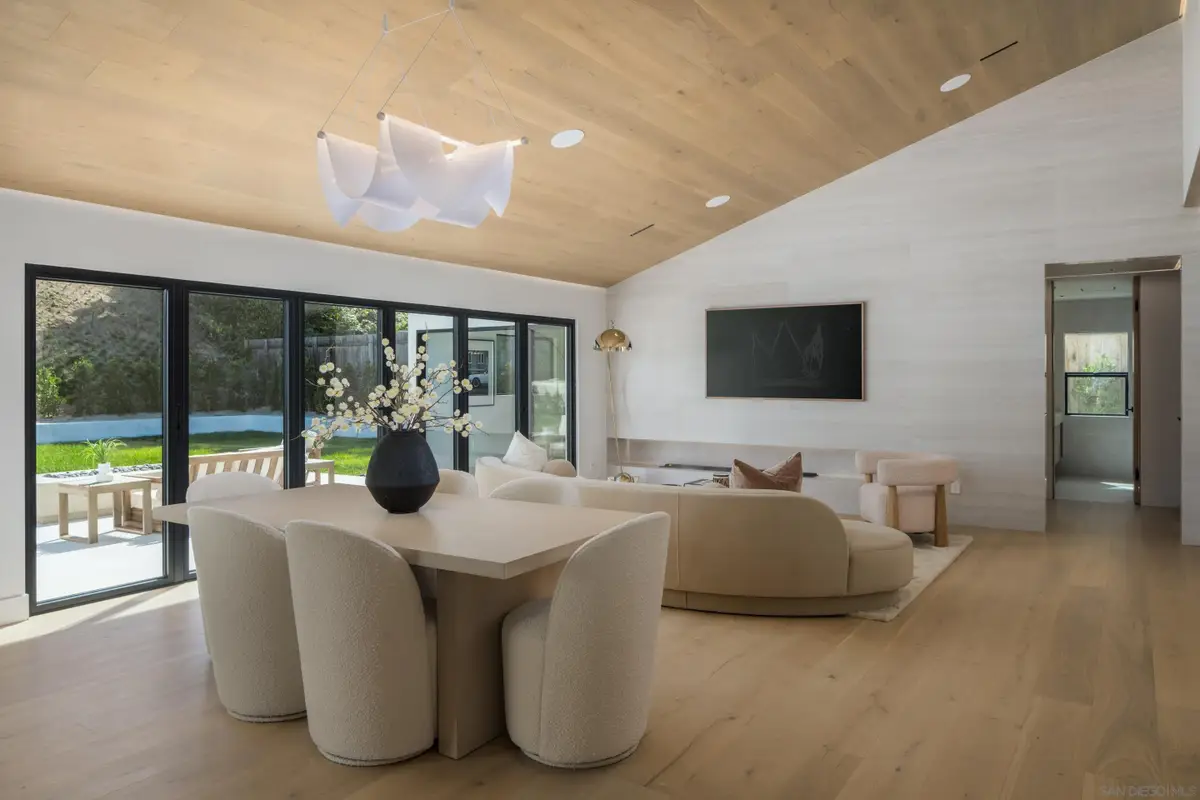 5826 Soledad Mountain Rd, La Jolla, CA 92037 - Image #1