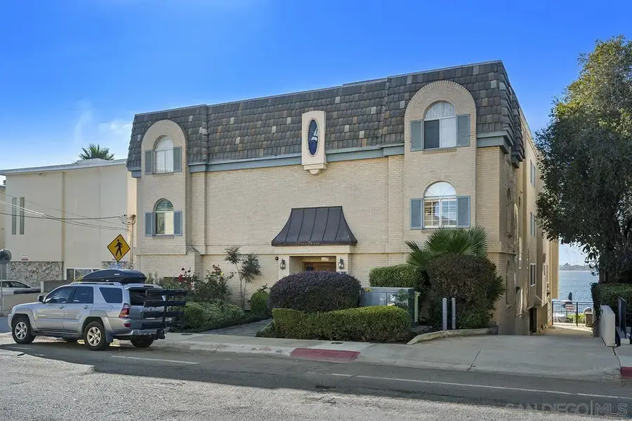 3828 Riviera Dr #2B, San Diego, CA 92109 - Image #2