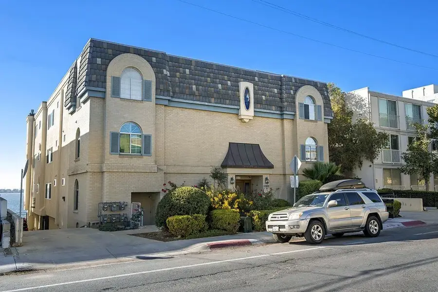 3828 Riviera Dr #2B, San Diego, CA 92109 - Image #3