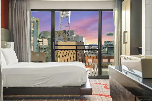 207 5th Ave #940, San Diego, CA 92101