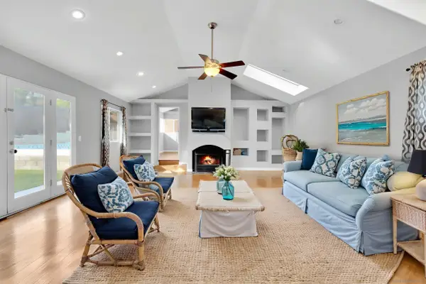 5170 Randlett Dr, La Mesa, CA 91942