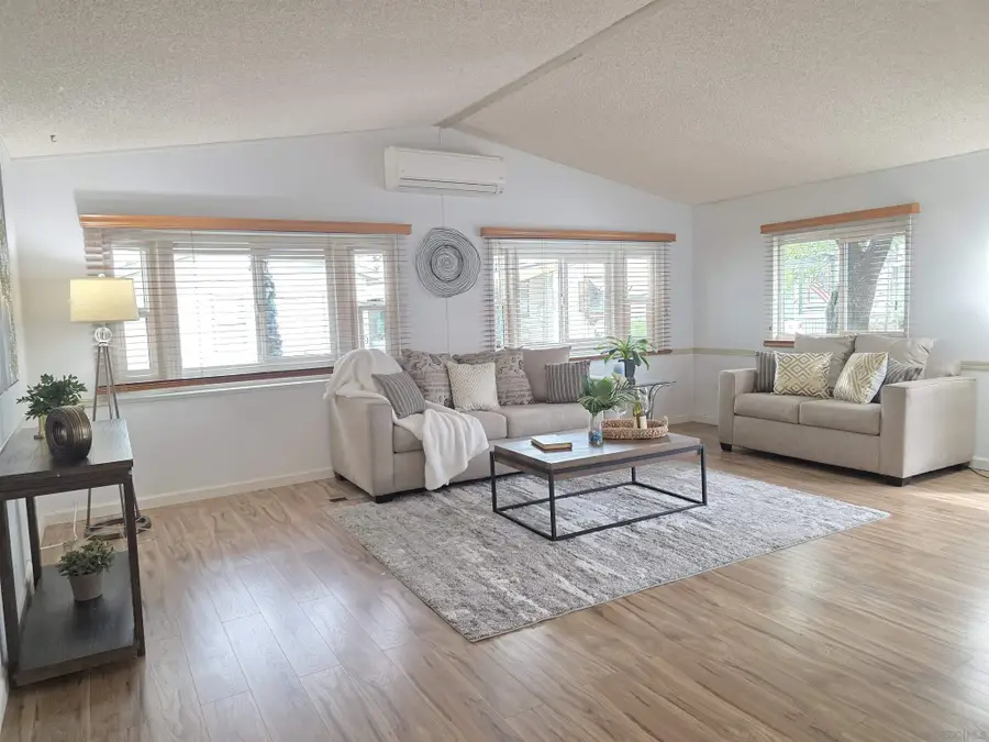 4832 Old Cliffs Rd, San Diego, CA 92120 - Image #2